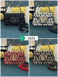 Picture of Valentino Lady Handbags _SKUfw153933724fw